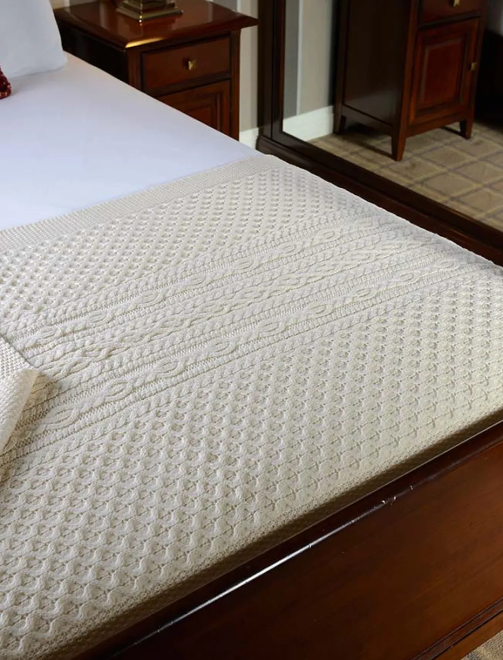 Glenaran Clan Throws^Daly Clan Aran Throw