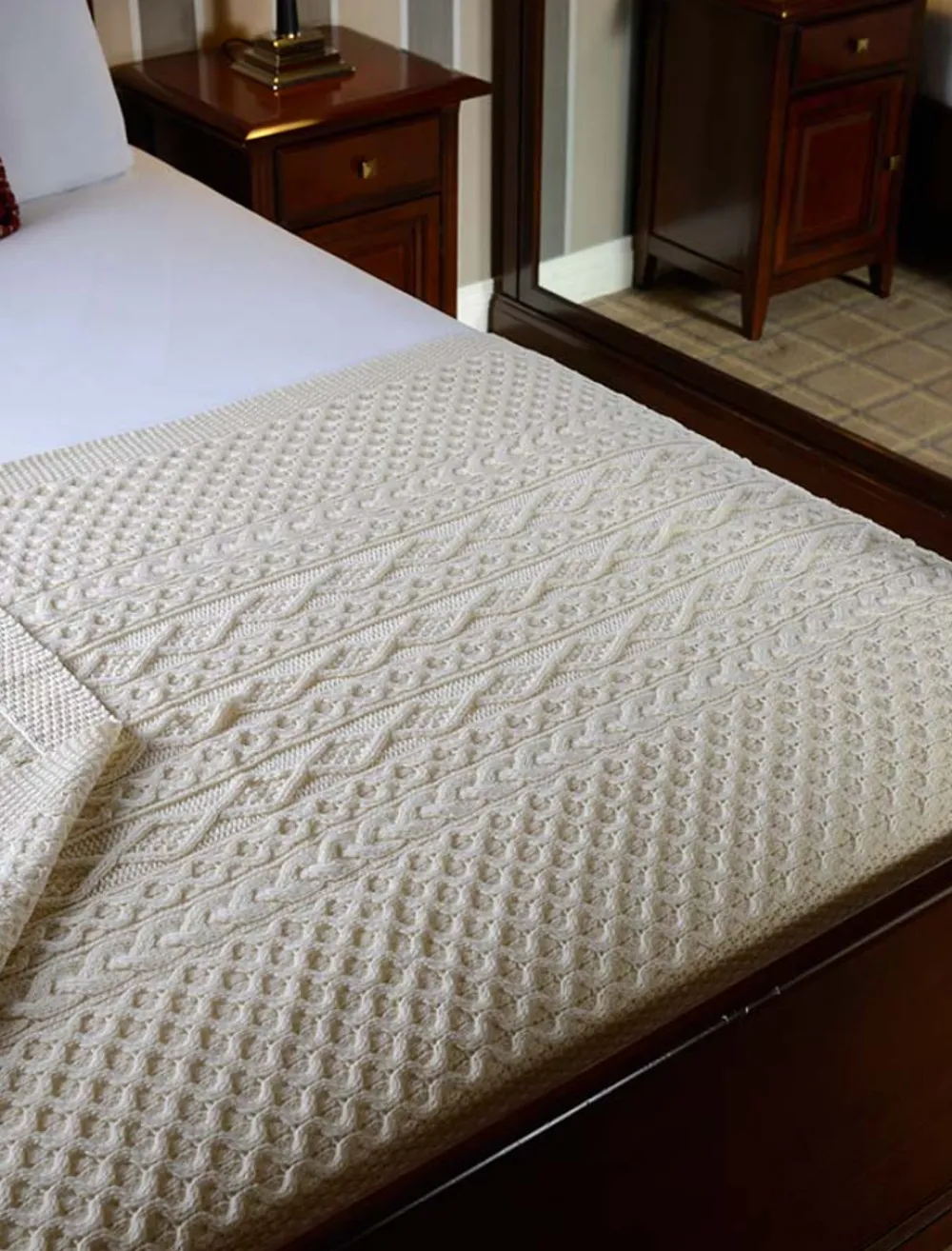 Glenaran Clan Throws^Dunne Clan Aran Throw