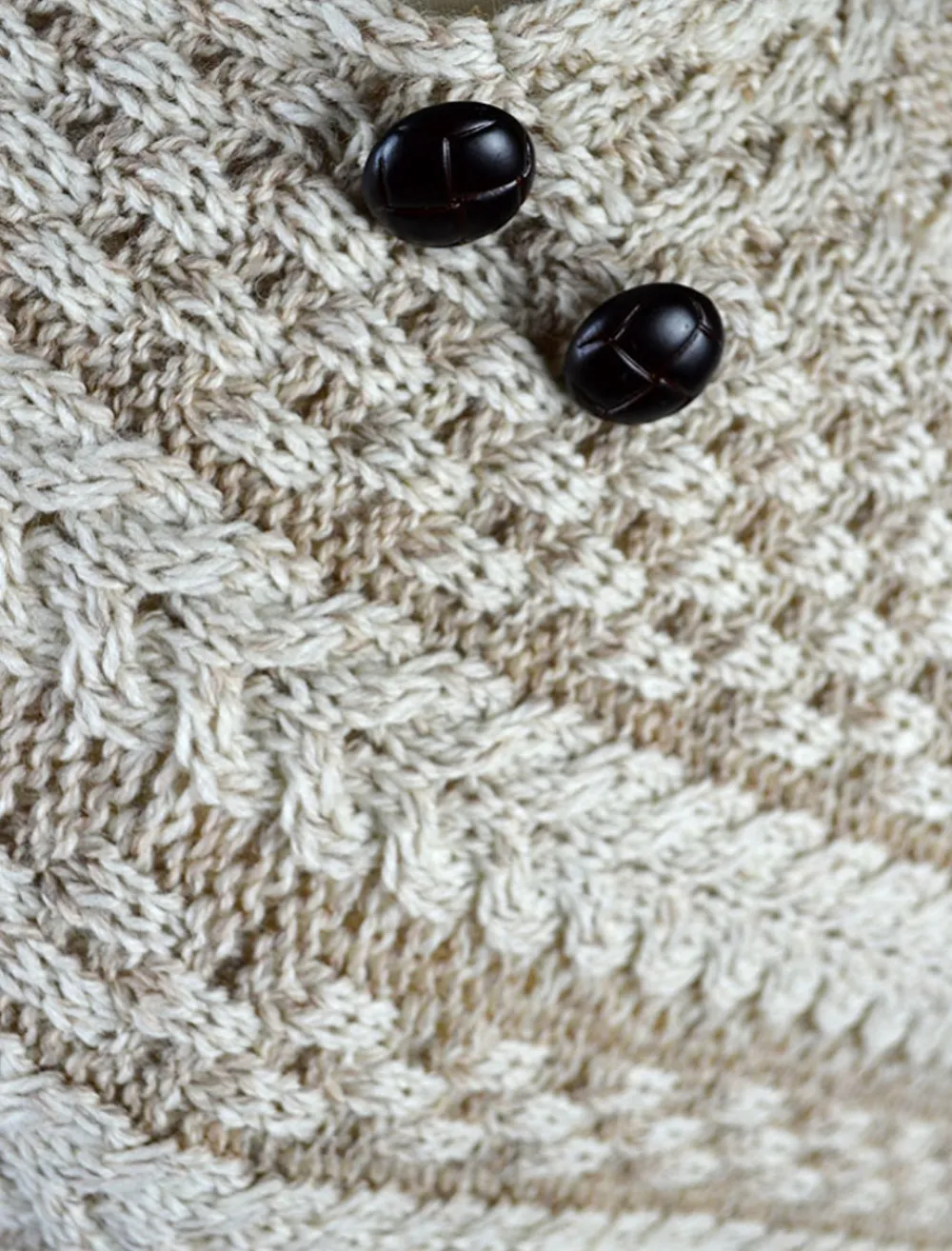 Glenaran Ponchos, Capes & Shawls^Plated Aran Poncho with Button Detail