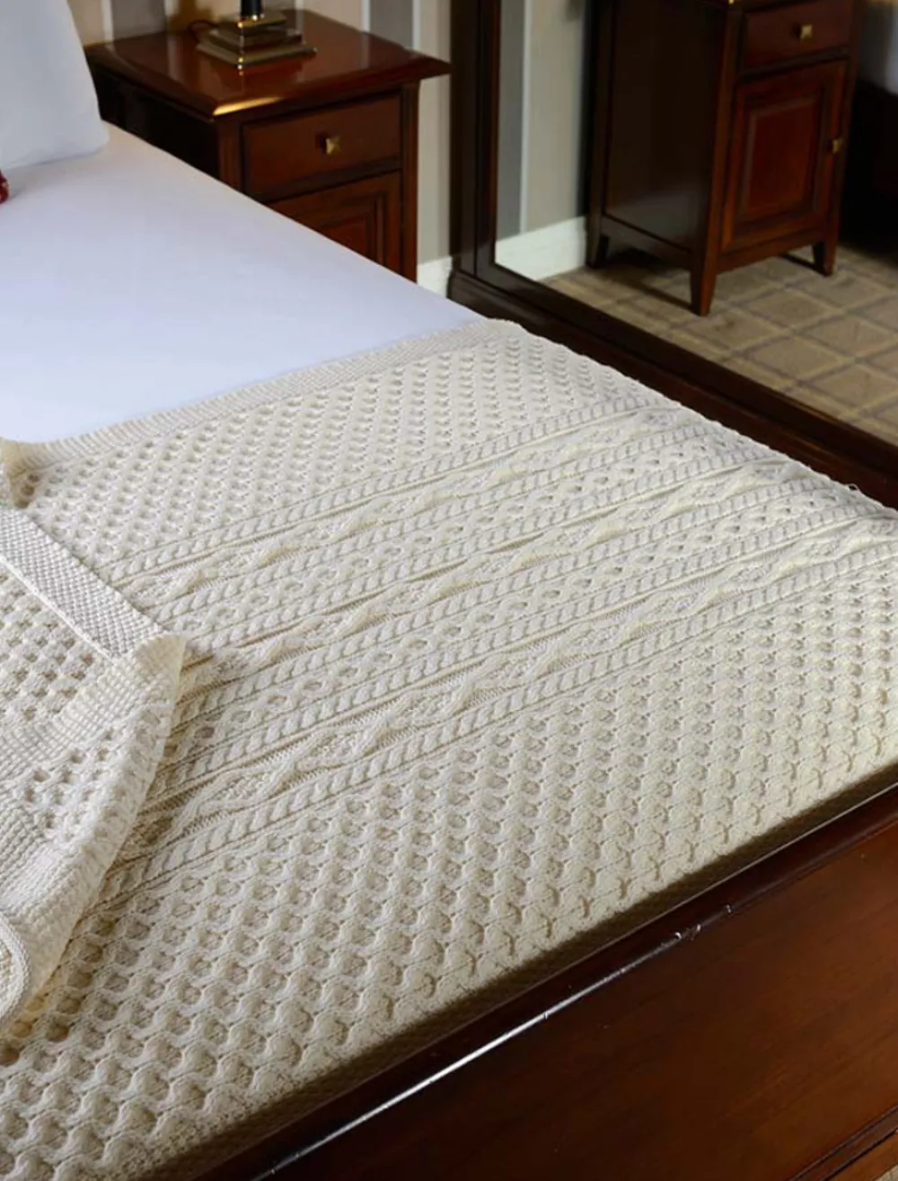 Glenaran Clan Throws^Kelleher Clan Aran Throw