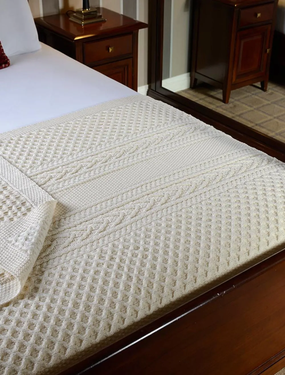 Glenaran Clan Throws^Brady Clan Aran Throw